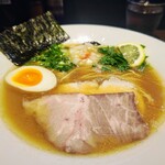 らーめん 鞍 - 鶏白湯そば880円