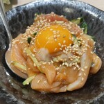 地鶏もも焼き 鳥刺し とりさくせす - 冠地鶏刺し　ユッケ