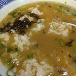 純とんこつ無双 - 麺を食べ終えたので御飯を投入