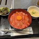 225661766 - 飲めるユッケ丼