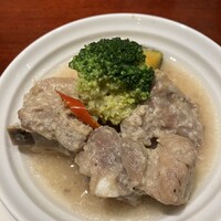 個室中華 頤和園 京橋店 - スペアリブの塩麹煮