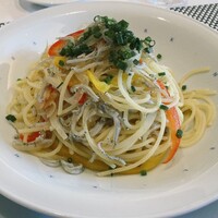 ペルゴーラ - しらすのペペロンチーノ