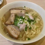 DA NANG MACHI - ダナン風ワンタン麺