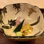 霞町 やまがみ - 明石鯛 唐津赤雲丹