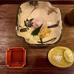 霞町 やまがみ - 明石鯛 唐津赤雲丹