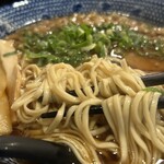 極とんラーメン - 尾道ラーメン　麺リフト