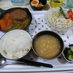 定食 父ちゃん家 - 煮込みハンバーグ　700円