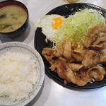 まるやま食堂 - バラ生姜焼き定食1600円＋ごはんおかわり200円