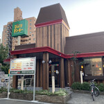 びっくりドンキー - 駐車場も最新式