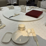 欣葉 - 内観(円卓)