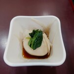 信濃追分蕎麦 初台庵 - そば屋の味付玉子、120円。