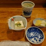鮨岡 - こんな感じでスタート。