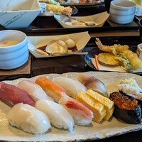 くし路 KITTE丸の内店 - 