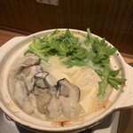 かき吉 - 白みそベースのかき土手鍋は美味