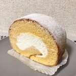 パティスリー ヤスヒロ - 料理写真:根城ロールカット　３８０円