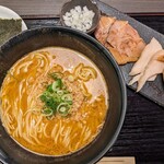 神楽 海老で鯛を釣る麺堂 - 