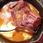 Osteria ARBUONO - 豚バラ肉の赤ワイン煮込み