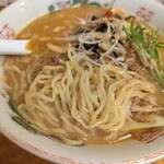 らぁめん 一福 - 麺の感じ。
