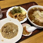 いづみ - ラーメンとチャーハンセット