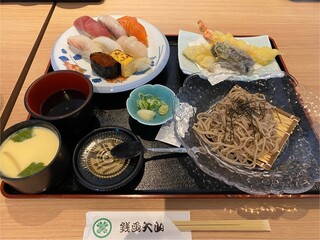 Sushi To Yakiniku Zenibakoooyama - ぜにばこ御膳