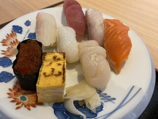 Sushi To Yakiniku Zenibakoooyama - 御膳のお寿司