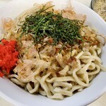 麺's ラッキーパンチ - 鰹節、紅生姜、刻み海苔が良い仕事をしています。