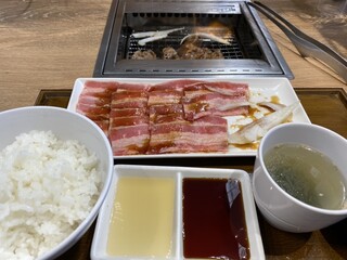 Yakiniku Raiku - 