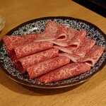 大衆すき焼き とみい - 左が、サガリ
      右が、ザブトン