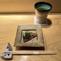 炭火割烹 麻布龍土町 - カツオ藁焼き