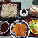 小嶋屋総本店 - 選べるにぎわい膳(ミニたれかつ丼)1628円＋おかわりせいろそば385円(税込)