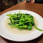 台湾料理 光春 - 青菜炒め(豆苗)