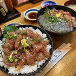 にし与 - 手前あじたたき丼　　　奥するが丼