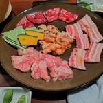 Hinoya - 肉の盛り合わせ
