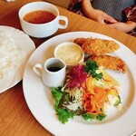 洋食屋 TOMBO - カキフライ定食