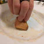 クラッカ イタリアン - パスタソースにバケット絡めて美味しくいただきました。