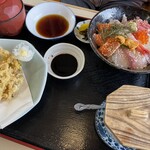 Washokuya Nakani-Shi - 海鮮丼セット¥1,950