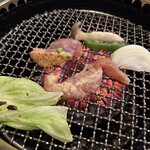 地鶏の里 永楽荘 - 地元どり焼きと小肉(せせり)