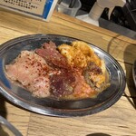 ホルモンヤキニク ひまわり - 