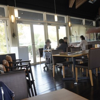 水辺の森ワイナリーレストラン オープナーズ_2