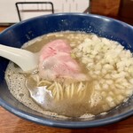 横濱丿貫 - 煮干蕎麦900円