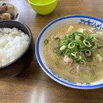 白ひげ食堂 - 豚汁