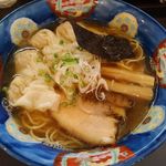 支那そば かつみ - ワンタン麺黒だし