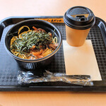 ぎんなん茶屋 - 料理写真:きのことベーコンの和風パスタ800円、セットのホットコーヒー250円