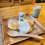 One Room Cafe - 