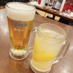Denkousekka - (左)生ビール中　(右)広島氷結レモンサワー