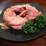 焼肉ホルモン 新井屋 - KINGハラミ1本焼き