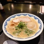 博多麺房 赤のれん 丸ビル店 - 