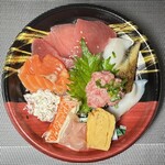 おどや - 料理写真:『日替わり』 海鮮丼　５９９円　(2023/11)