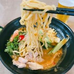 タイ料理ジャンピー - 