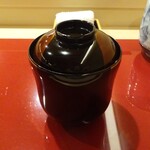 常盤鮨 - 〈おまかせ握り〉お椀（赤だし）